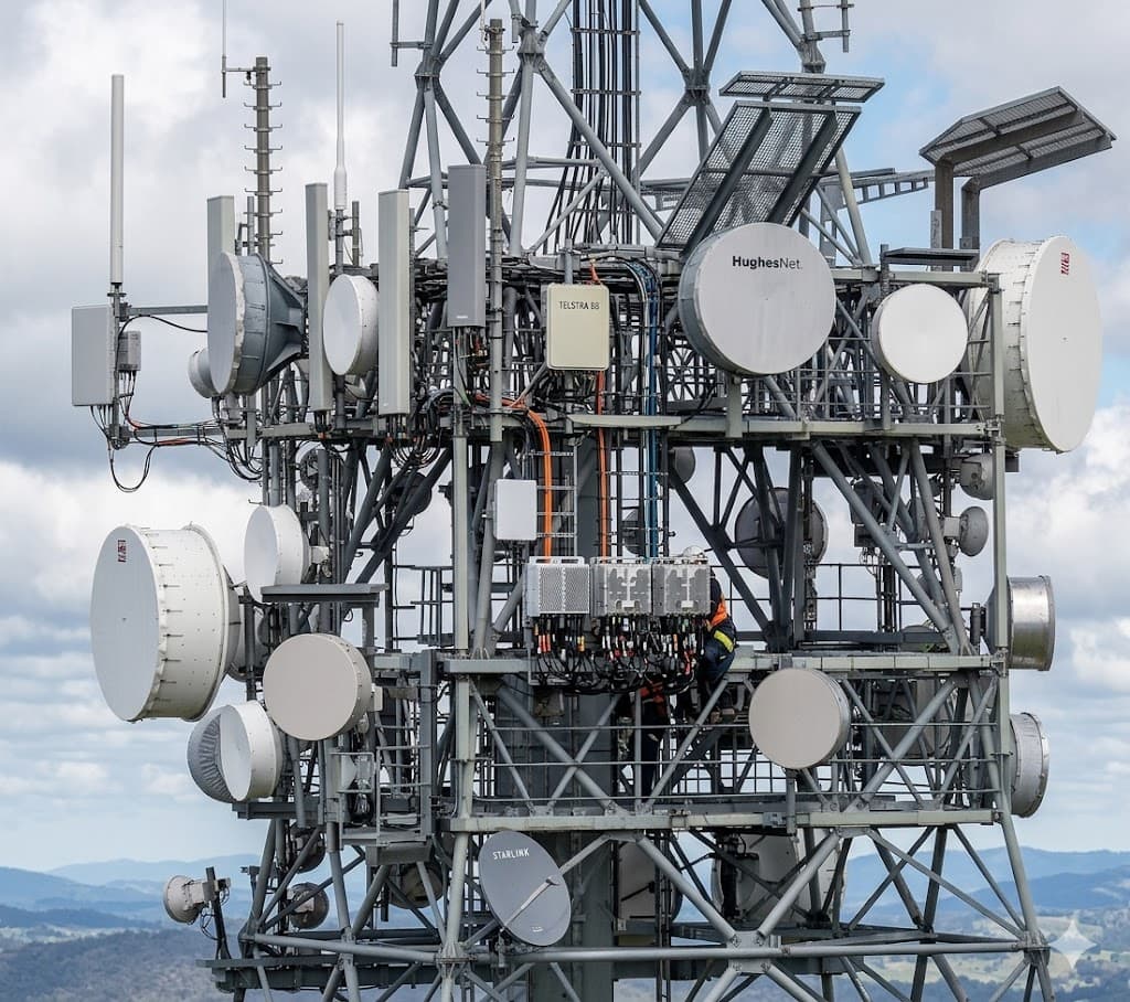 Build custom software solutions for telecom industry.
