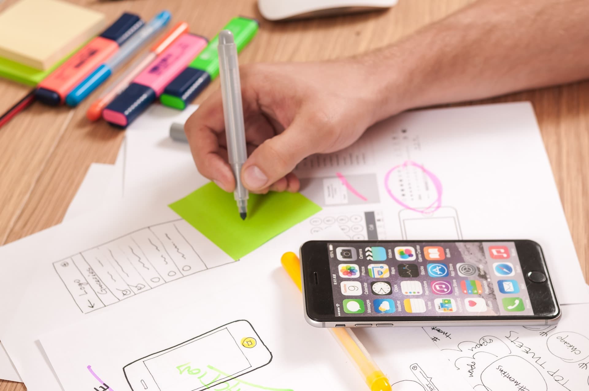 UI/UX DESIGN SERVICES